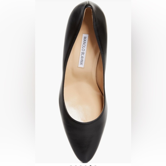 MANOLO BLAHNIK
Skiotto smooth black leather pumps
Women’s Size EU 39 - Picture 14 of 14